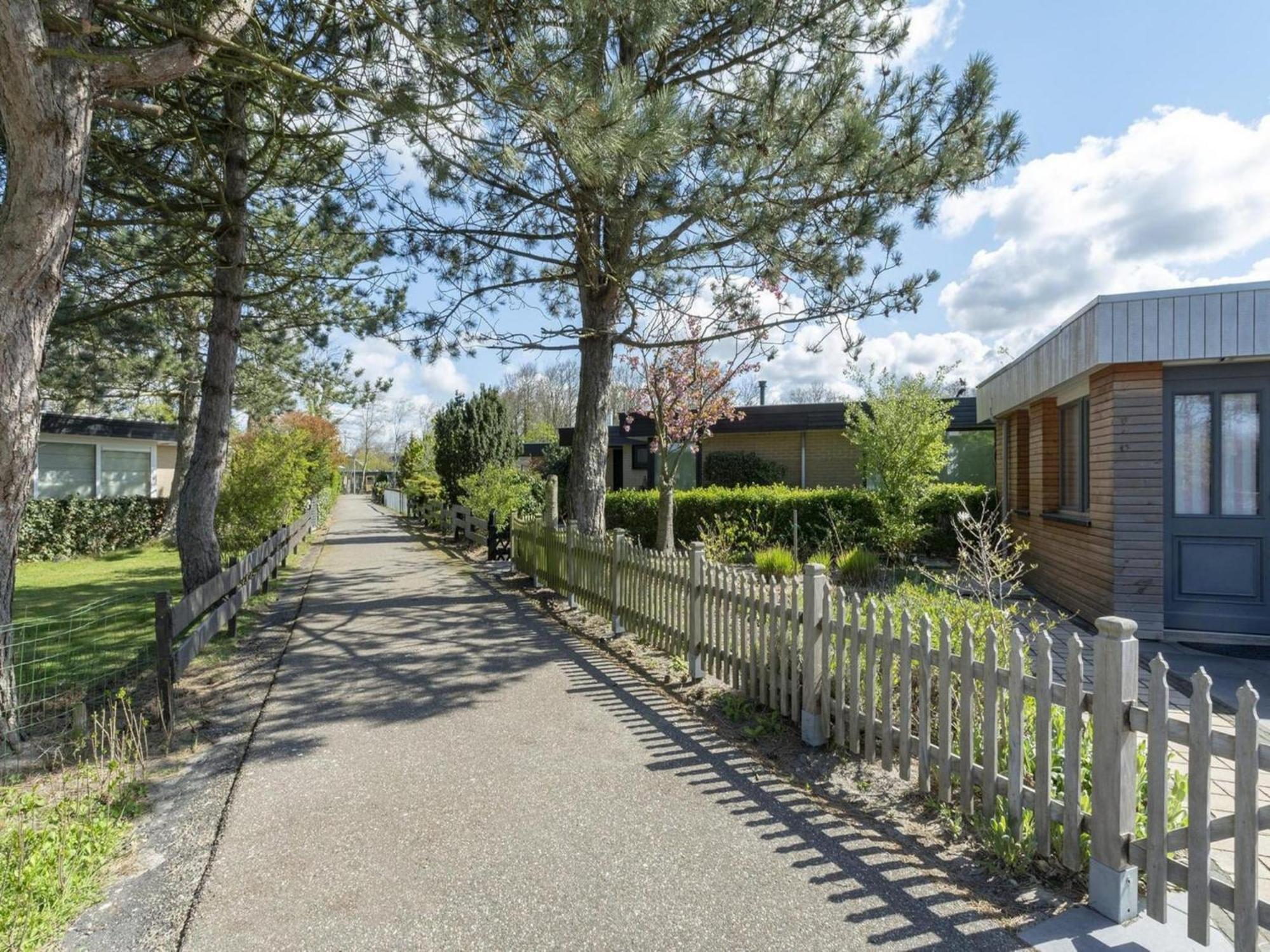 Attractive Holiday Home Close To Beach Sint Maartensvlotbrug Exterior photo